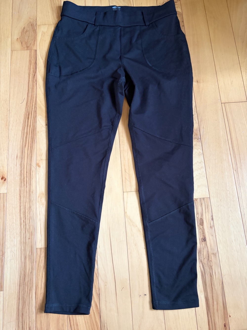 Women's Black Stretch Leggings with back pockets